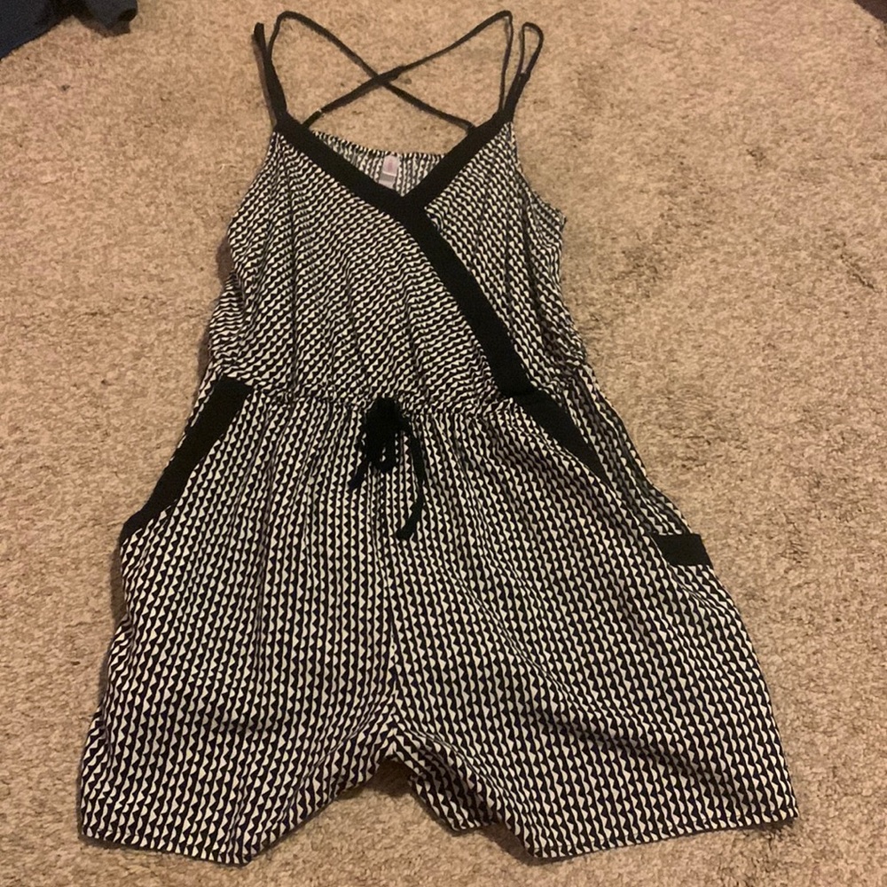 B&W Romper